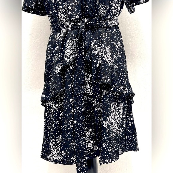 Women’s V-Neck Polyester Dress - Black & White - 1X - Picture 9 of 12